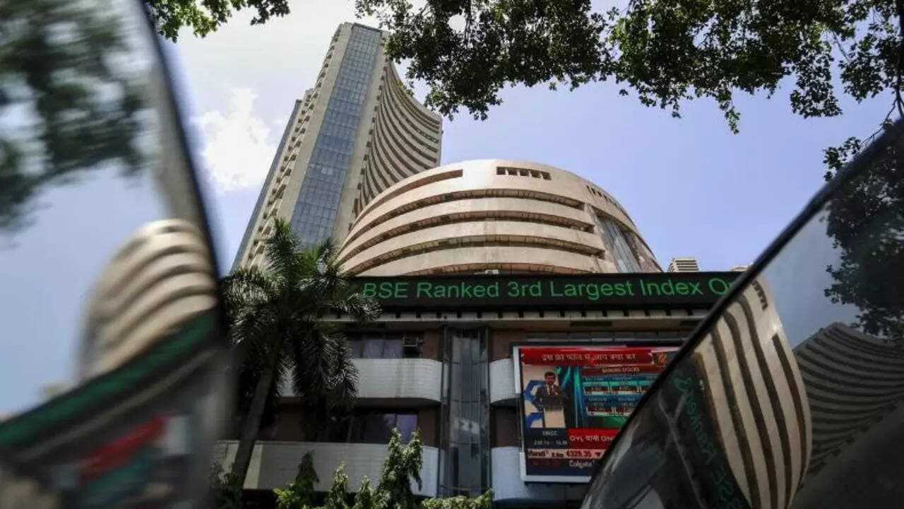 Dalal Street Weak Ahead: Nifty stands on firmer footing, but can it break past 23,450?
