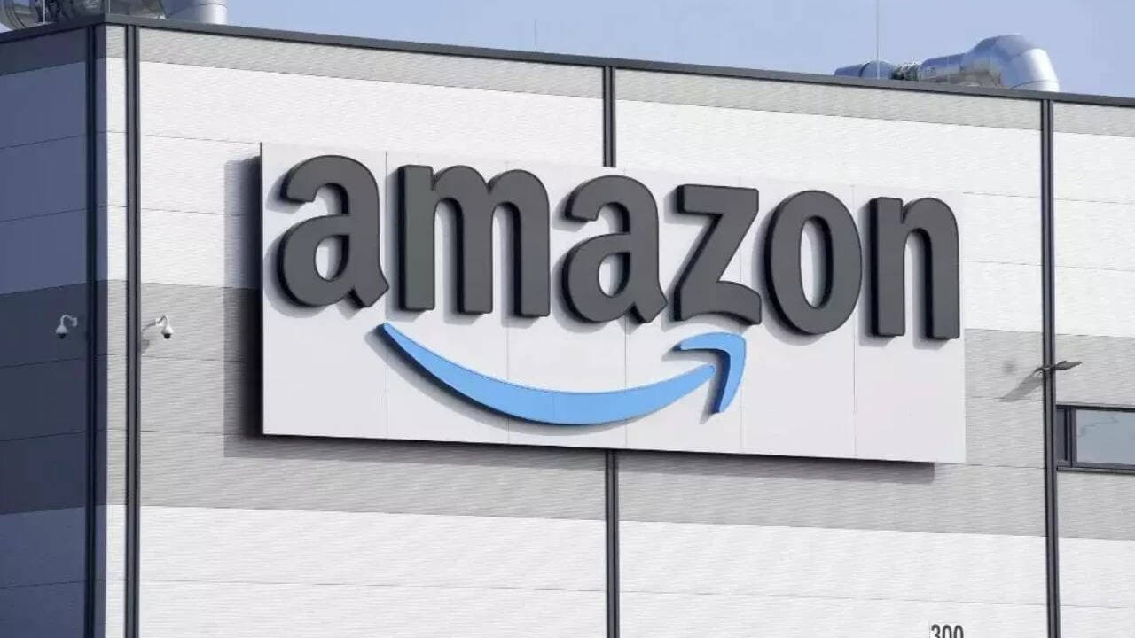 Amazon shares sink 7% as AI spending fuels cash-burn concerns, overshadow cloud growth