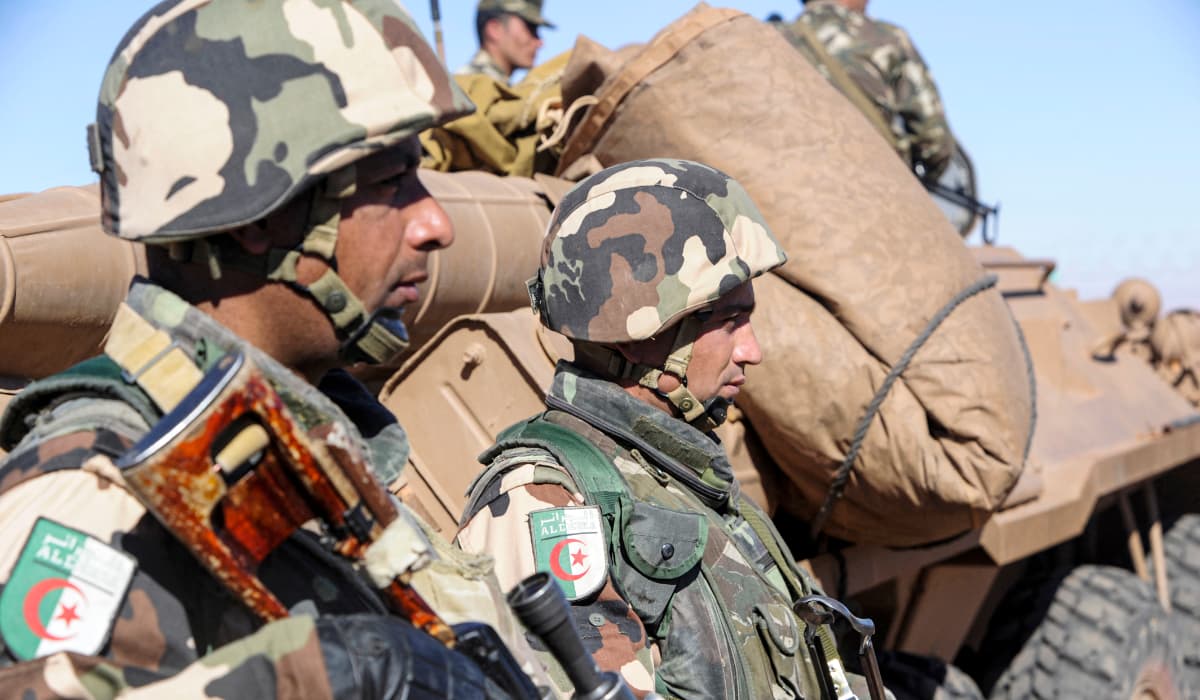 First Algerian troops arrive in Niger where jihadists threaten stability