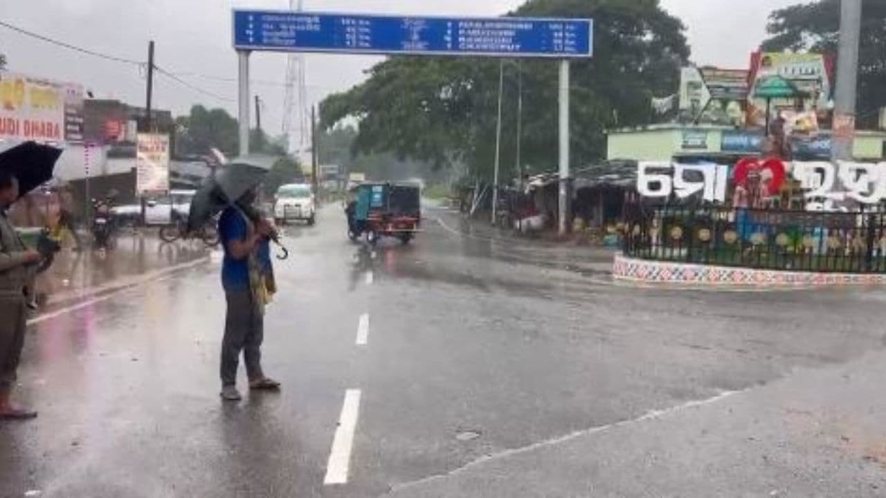 Red alert for Sundargarh, Bargarh as Odisha braces for heavy rainfall after cyclone