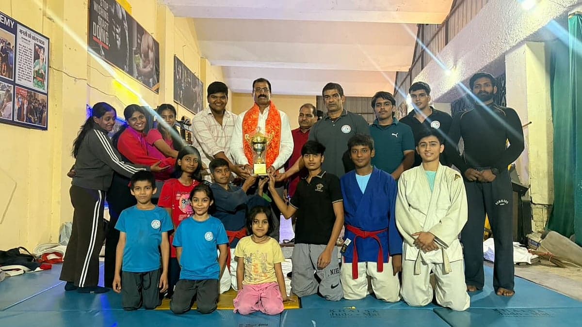 Indore Sports Roundup: Kurash Athletes Bag 7 Medals, Emerald Heights Reach IPSC Cricket Semifinals, Tennis Veterans Shine, Prerna Dominates Netball And Yashvardhan Claims 10 Wickets