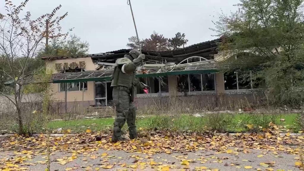Aid mission set to enter Ukraine's Oleshky as localised ceasefire holds for third day
