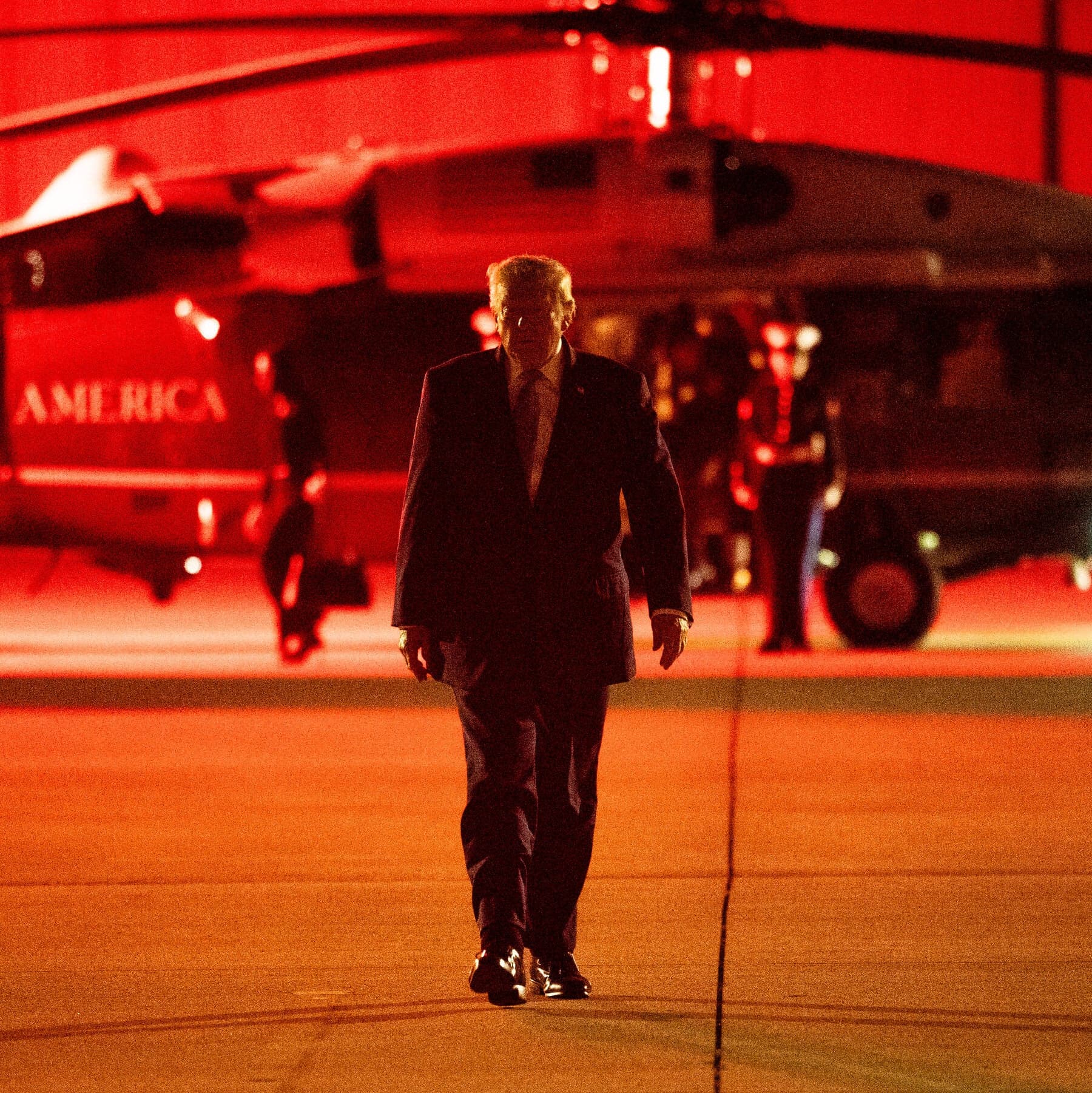 An Unpredictable President, a Grim White House: Trump Faces Down the Midterms